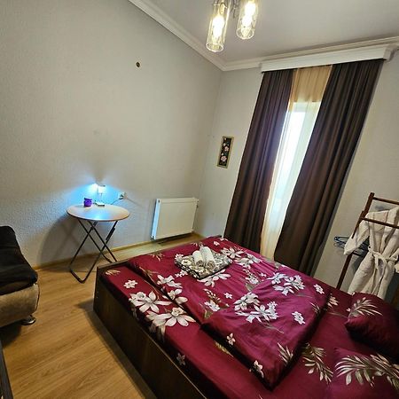 Guesthouse Different Тбилиси Экстерьер фото