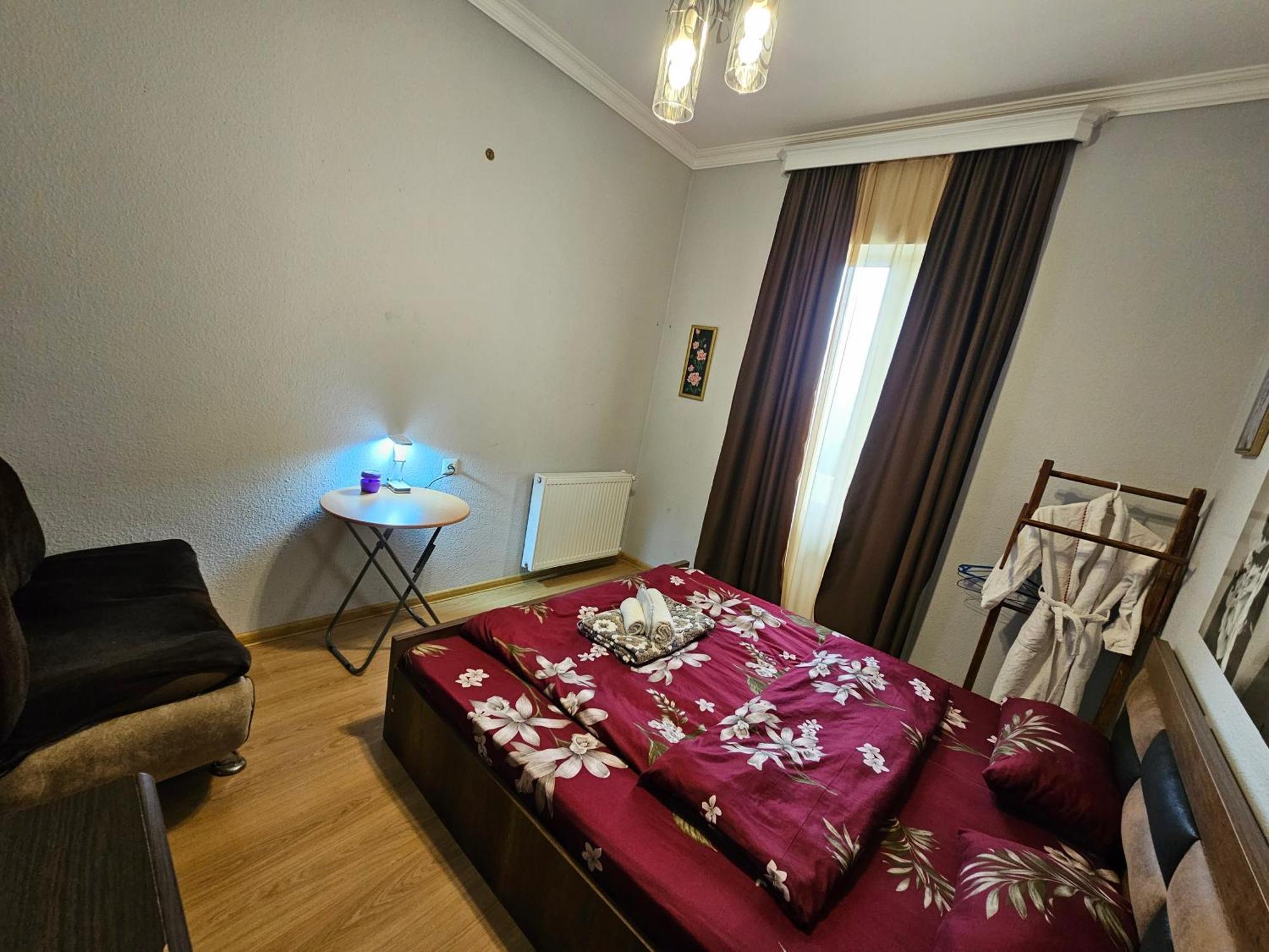 Guesthouse Different Тбилиси Экстерьер фото