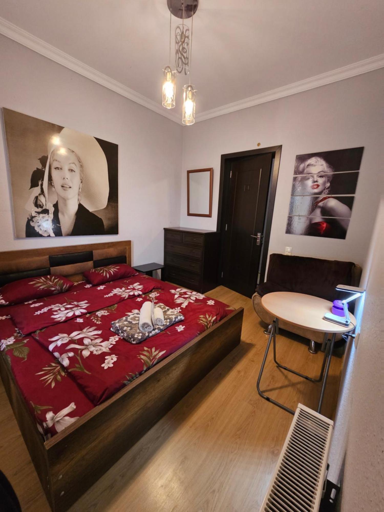 Guesthouse Different Тбилиси Экстерьер фото